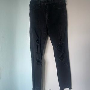Abercrombie & Fitch size 6 black skinny jeans
